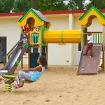 Prázdninový areál Azureva Club Baie De La Baule 2*